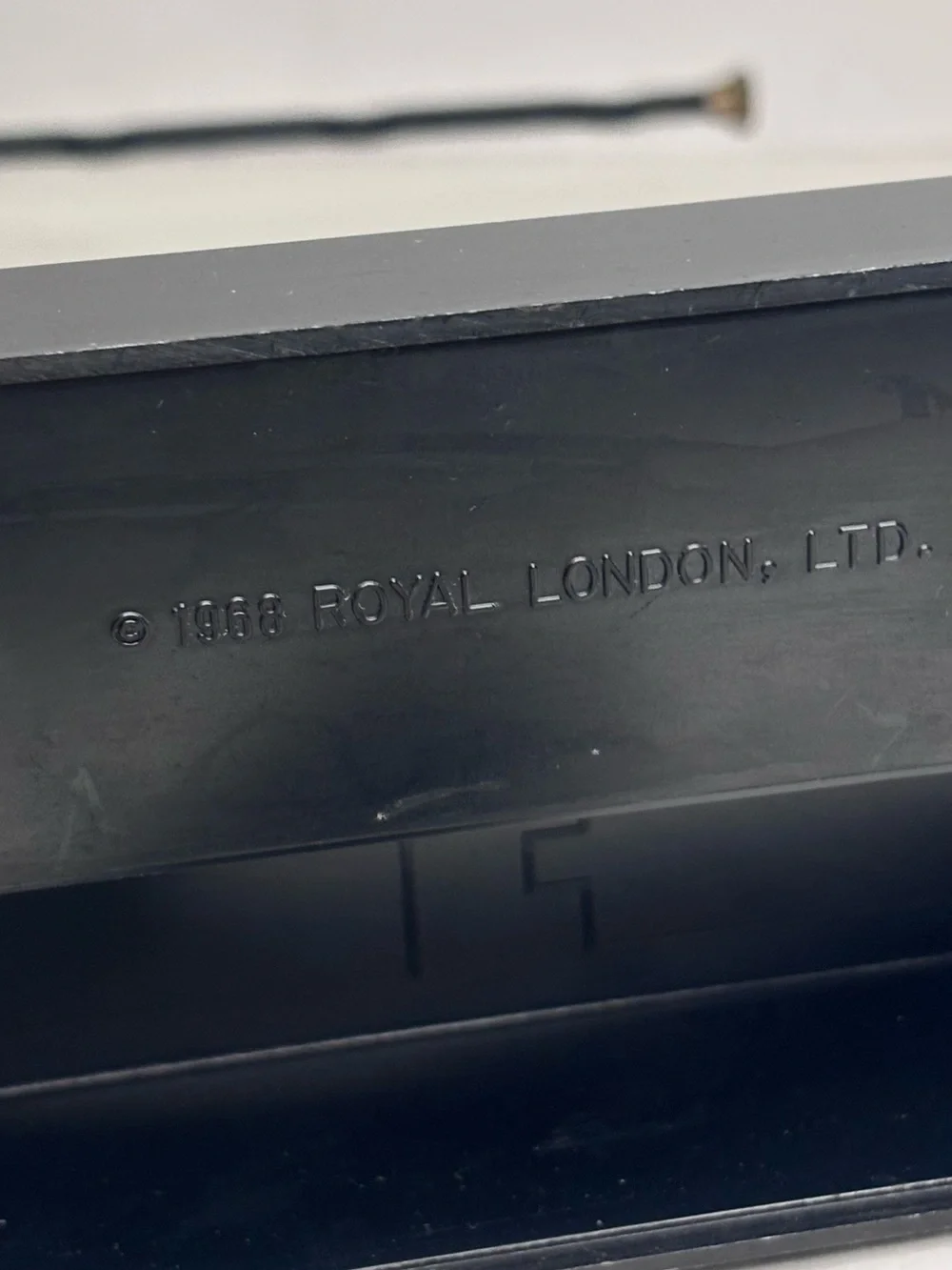 Vintage 1968 Royal London,LTD  Guide Bar Open Lamp
